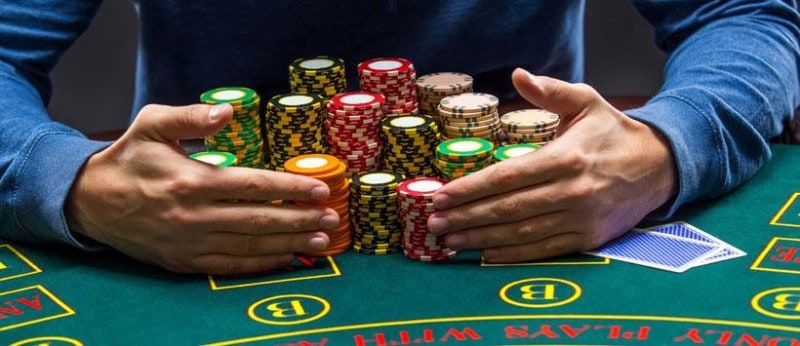 Luật chơi Baccarat là gì?
